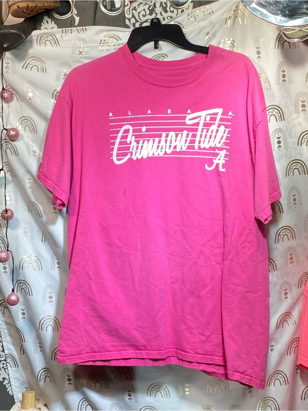 Hanes Pink Tagless Cotton Roll Tide. Alabama T-Shirt Label